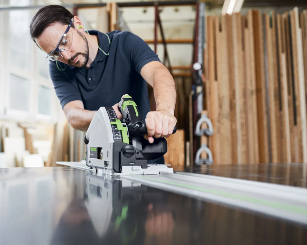 Festool Tischkreissäge im Einsatz – Präzise Holzverarbeitung Professionelle Holzverarbeitung mit Festool Tischkreissäge